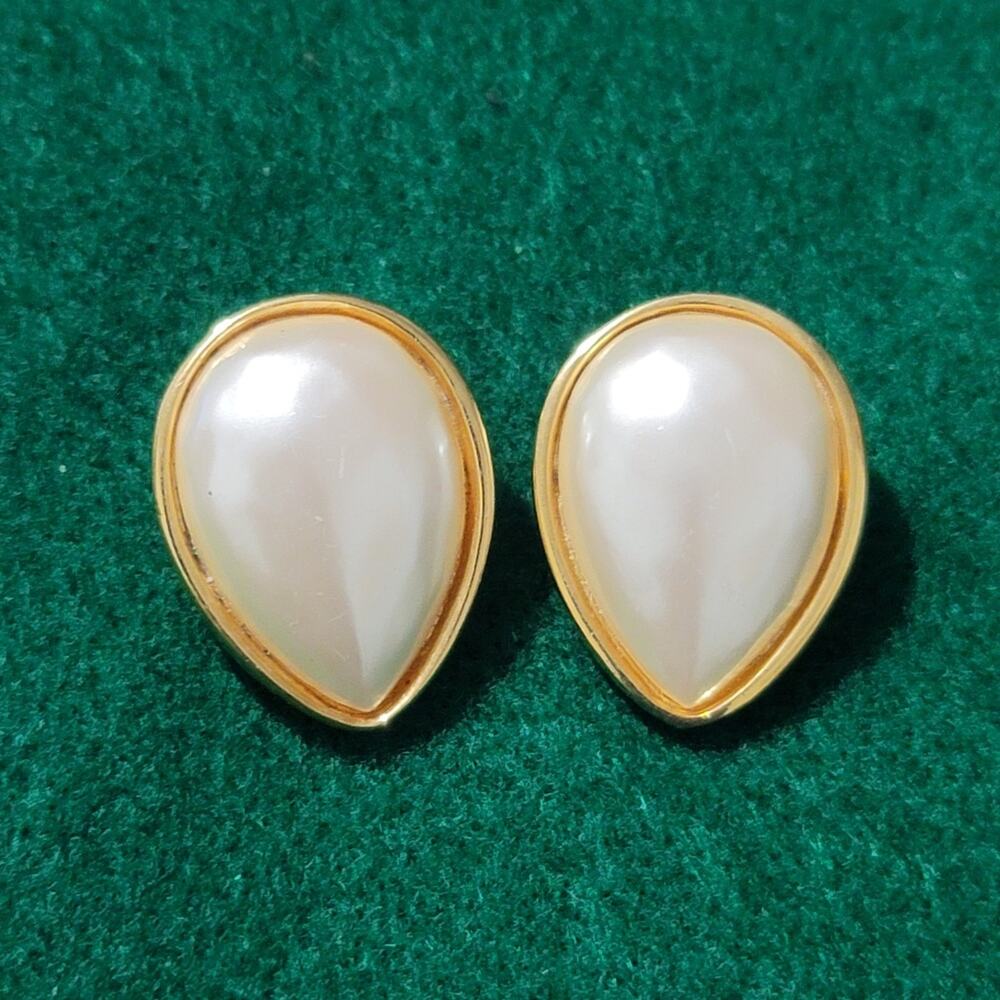 Vtg Faux Pearl Teardrop Clip-on Earrings - Picture 3 of 5